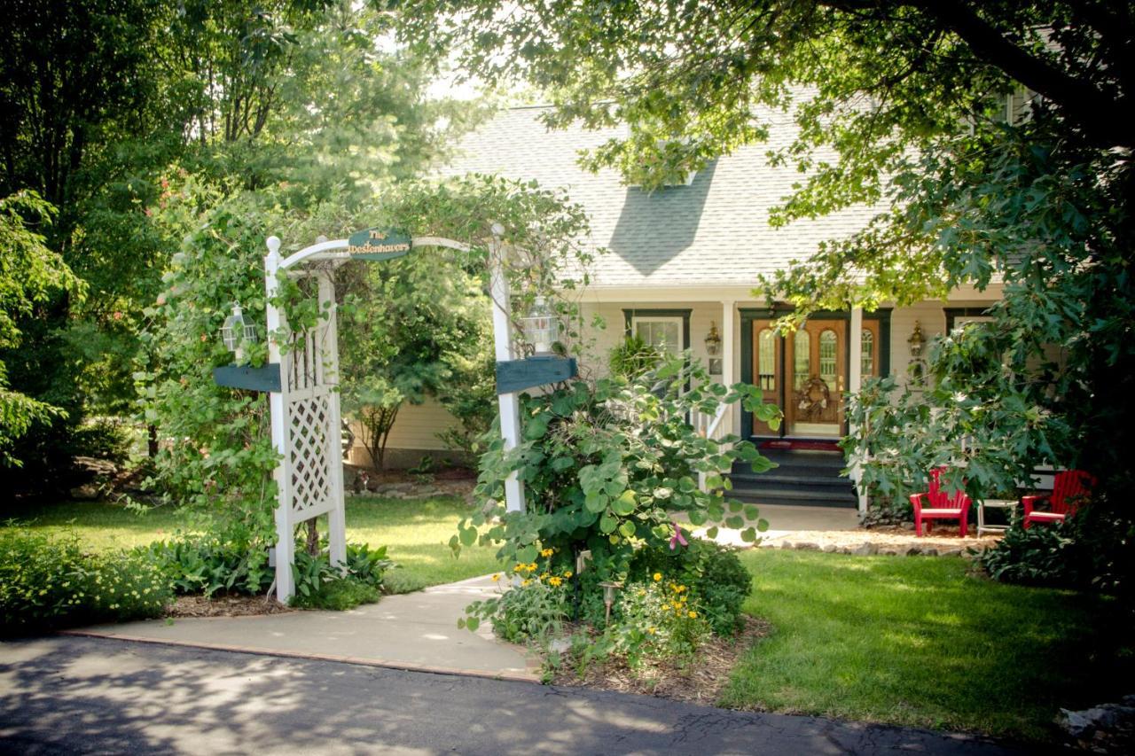 Inn At Harbour Ridge Bed And Breakfast Osage Beach Exterior photo